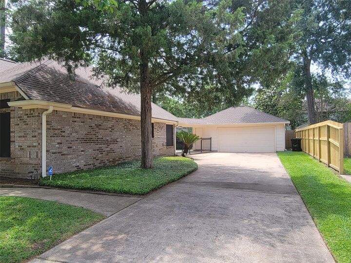 Property Photo:  758 Forest Lane Drive  TX 77302 
