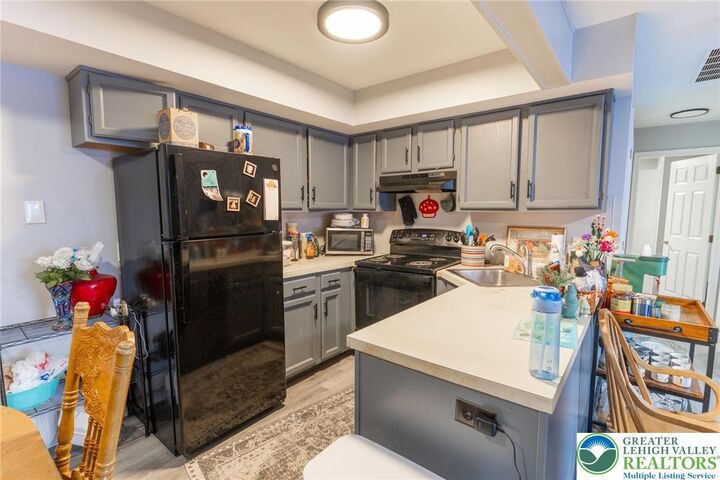 Property Photo:  2010 Glendale Avenue A1  PA 18018 