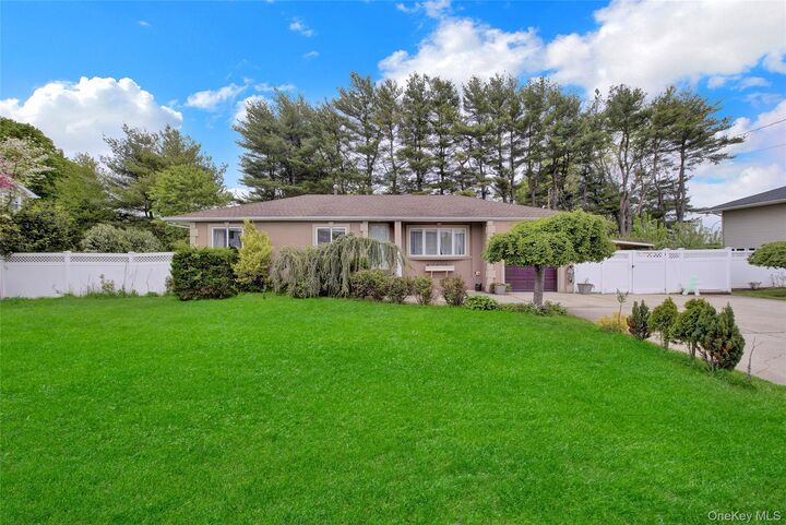 Property Photo:  189 Eastwood Avenue  NY 11729 