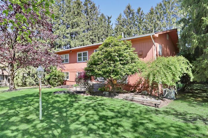 Property Photo:  4 Crabapple Court  NY 10952 