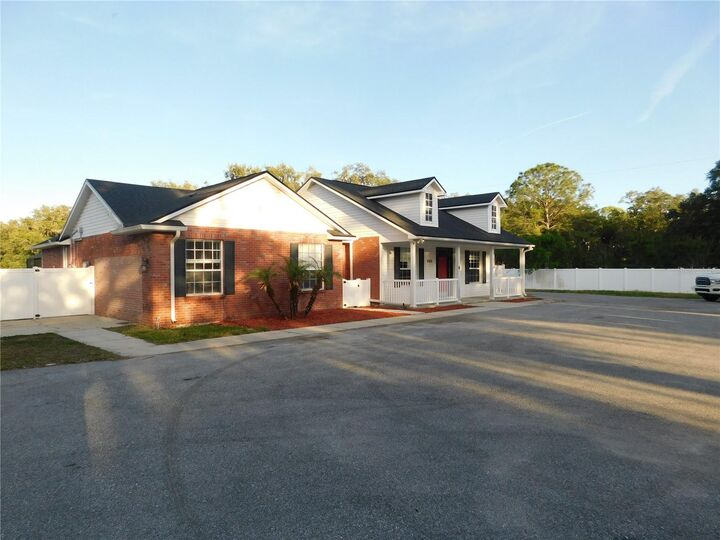 Property Photo:  2525 N Valrico Road  FL 33584 