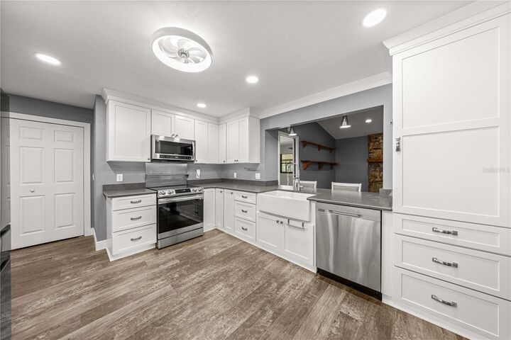 Property Photo:  3883 E Westwind Court  FL 34453 
