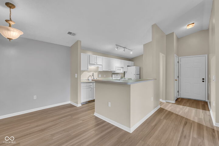 Property Photo:  209 Faulkner Court 205  IN 46032 