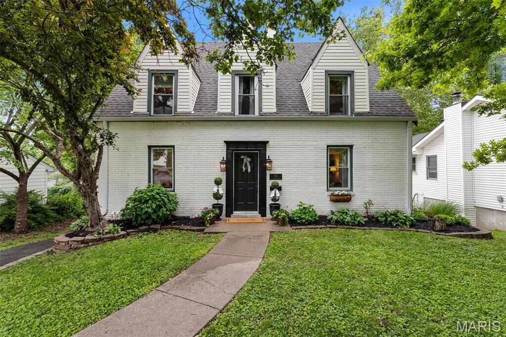 Property Photo:  996 N Woodlawn Avenue  MO 63122 