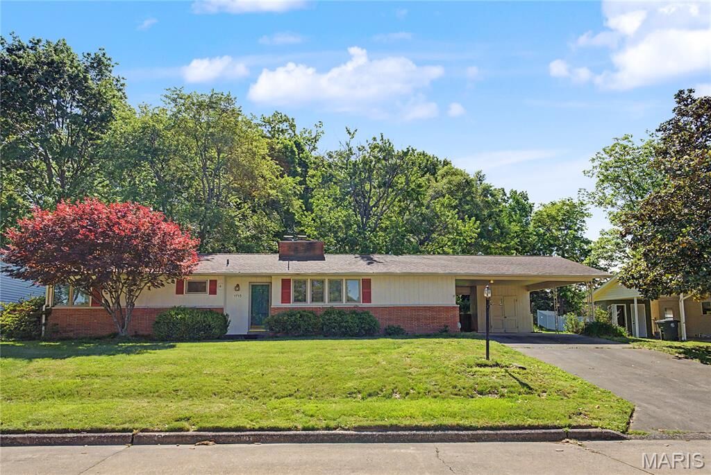 Property Photo:  1715 Westridge Drive  MO 63701 