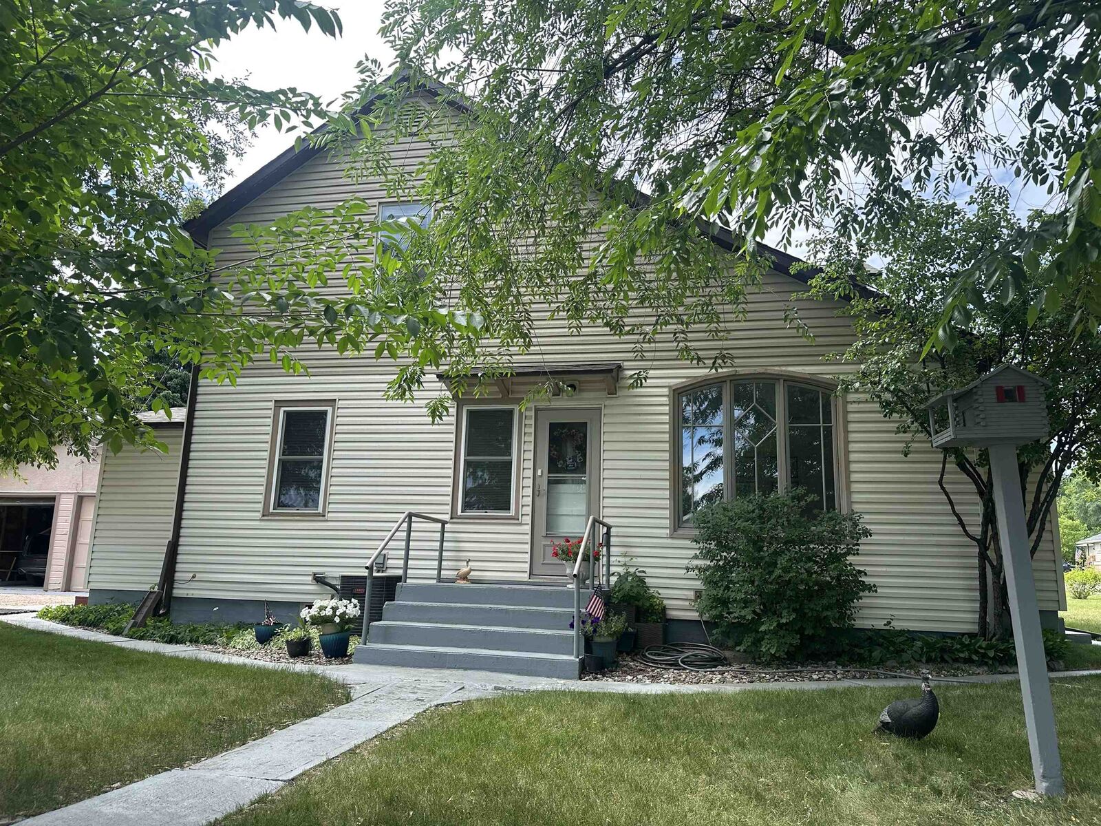 Property Photo:  1900 Pine Street  SD 57785 