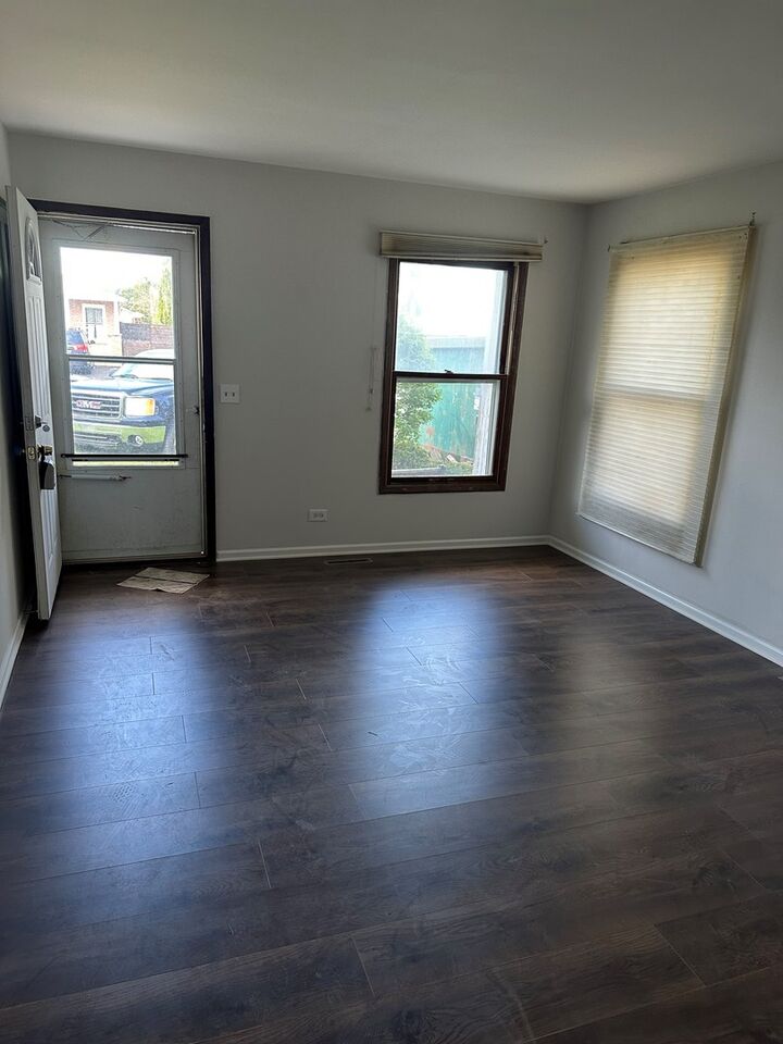Property Photo:  1427 Kildeer Drive  IL 60073 