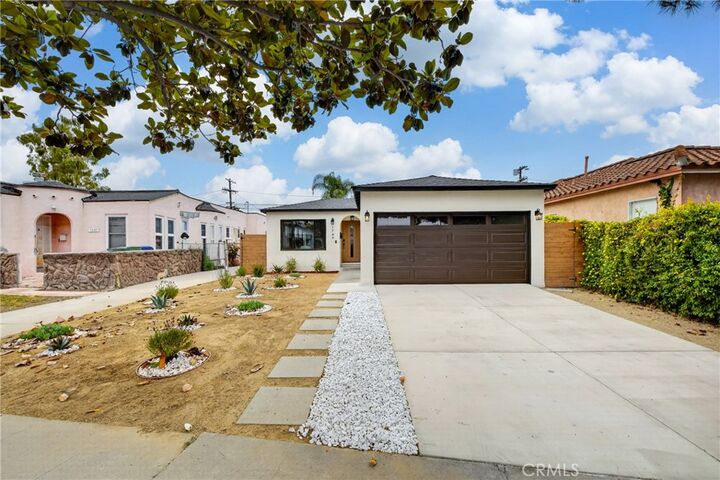 Property Photo:  1744 S Genesee  CA 90019 