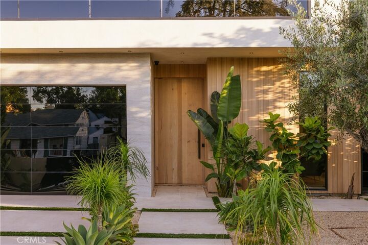 Property Photo:  14758 Morrison Street  CA 91403 