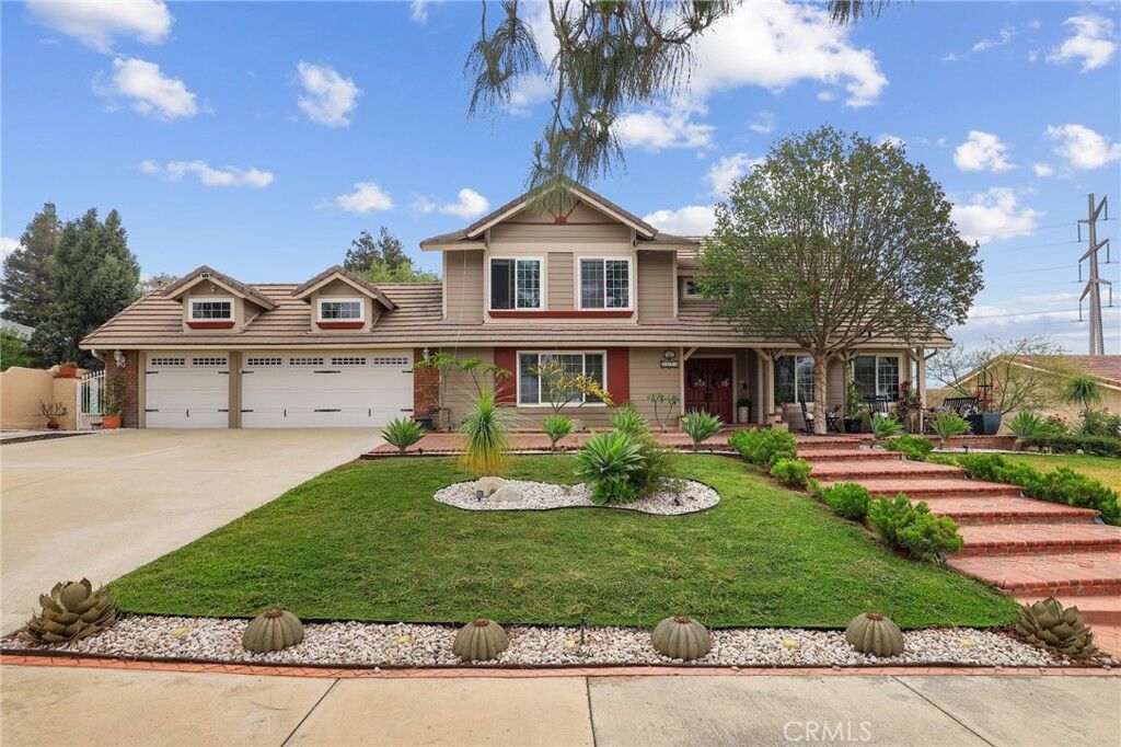 Property Photo:  2240 N Campus Avenue  CA 91784 
