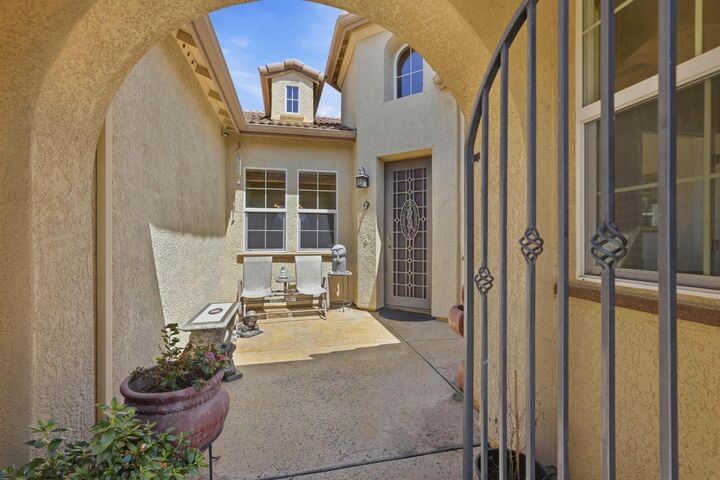 Property Photo:  6817 Vilamoura Way  CA 95757 