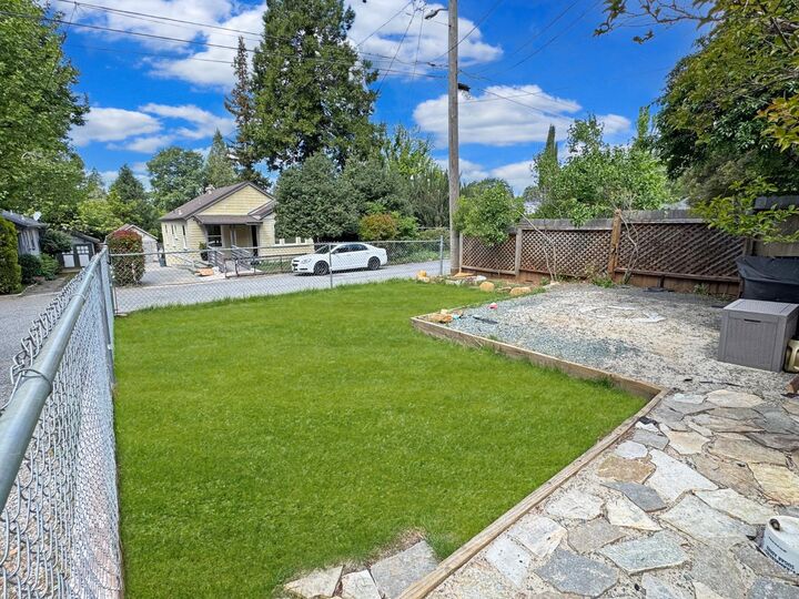 Property Photo:  609 Kechely Court  CA 95945 