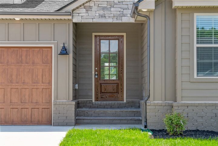 Property Photo:  1605 Collins View Way  TN 37043 