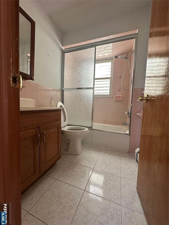 Property Photo:  404 3rd Street 2  NJ 07029 