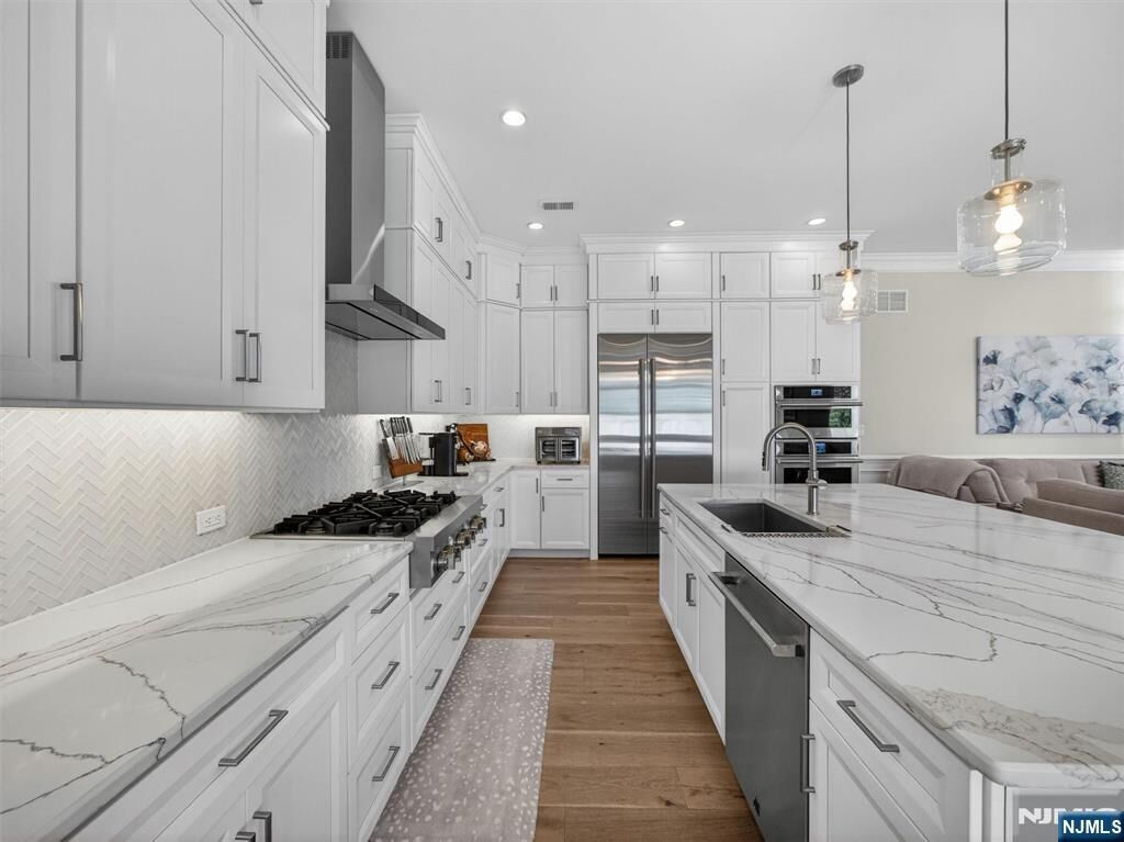 Property Photo: 19 Woodmont Circle NJ 07675
