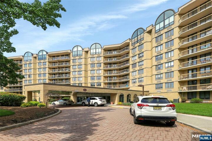 Property Photo:  10 Smith Manor Boulevard 804  NJ 07052 