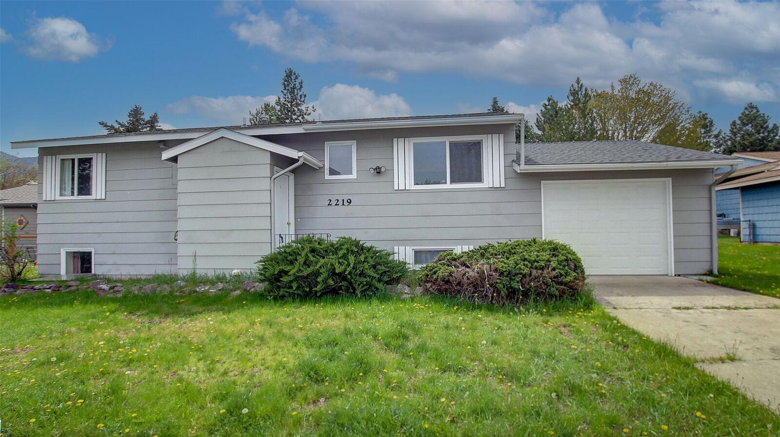 Property Photo: 2219 E Crescent Drive MT 59803