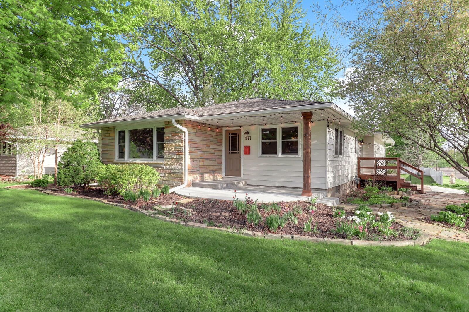 Property Photo: 933 5th Street W MN 55033