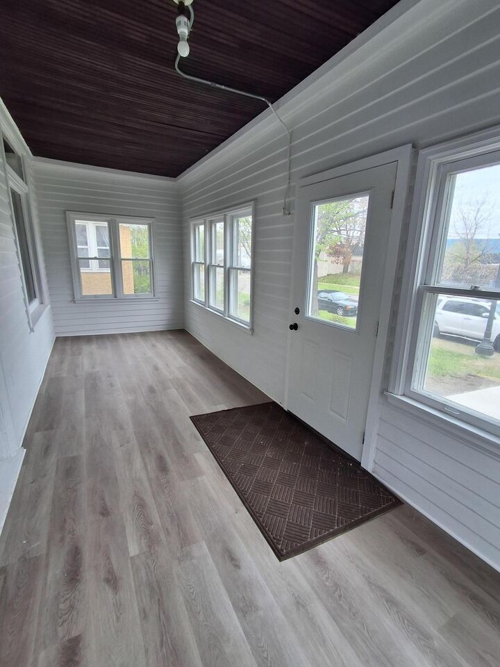 Property Photo:  1611 Carroll Avenue  MN 55104 