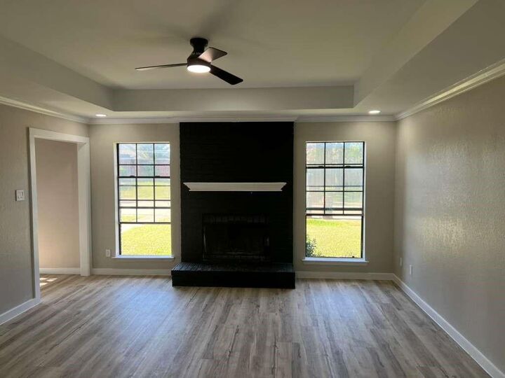 Property Photo:  511 Amber Lane  TX 75115 