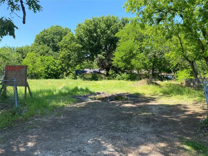 Property Photo:  2012 W 13th Avenue  TX 75110 