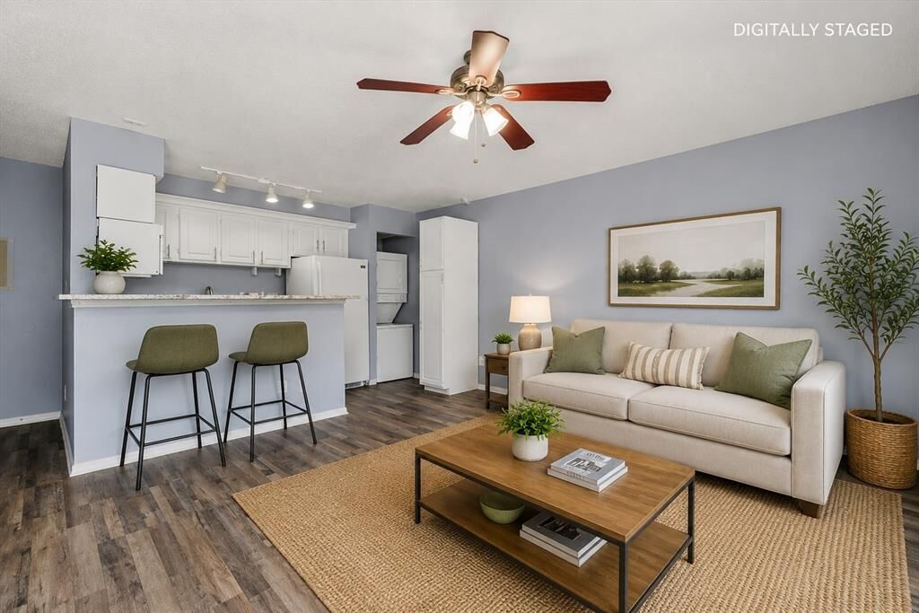 Property Photo:  1700 Baird Farm Circle 1303  TX 76006 