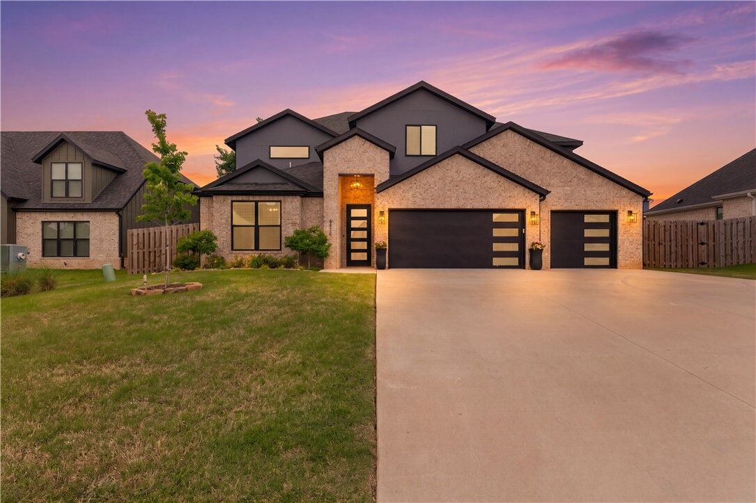 Property Photo:  6414 S 59th Street  AR 72758 
