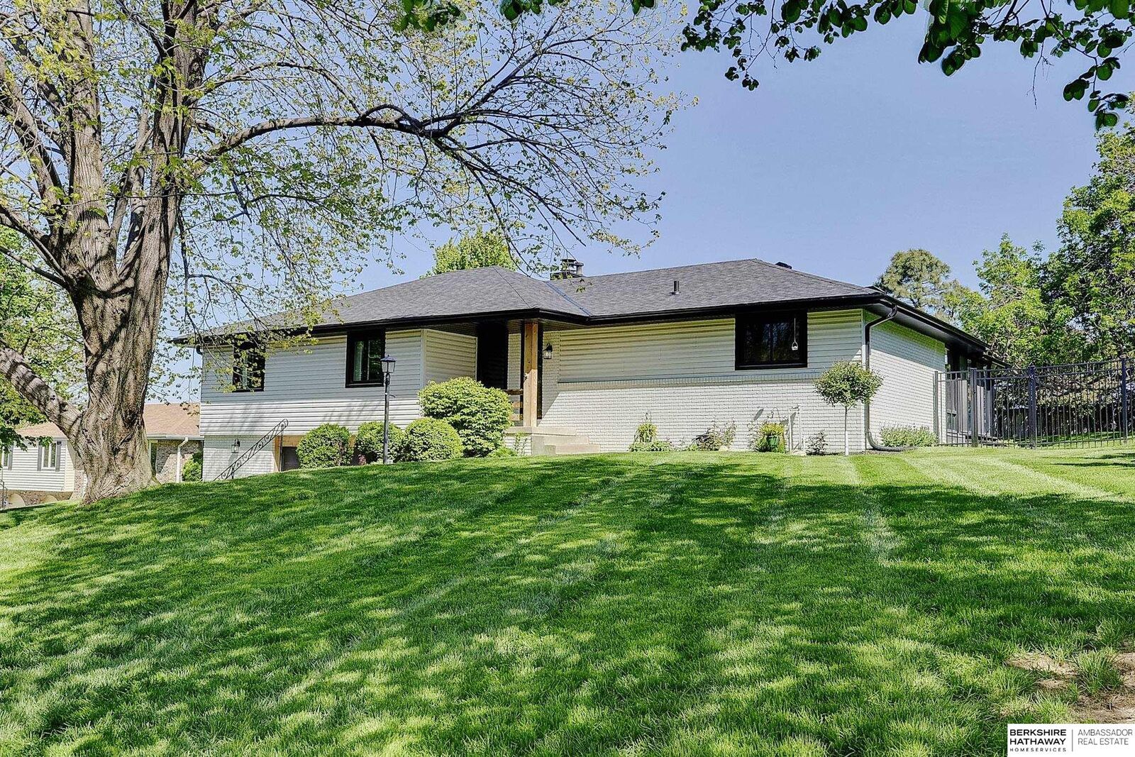 Property Photo: 7078 Girard Street NE 68152