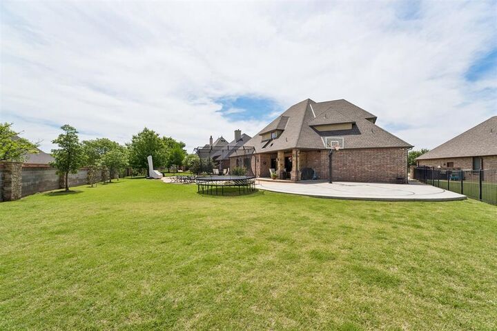 Property Photo: 15708 Laguna Drive OK 73013
