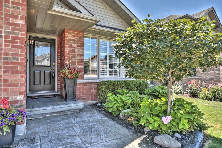 Property Photo:  4191 Bianca Forest Drive  ON L7M 4L4 