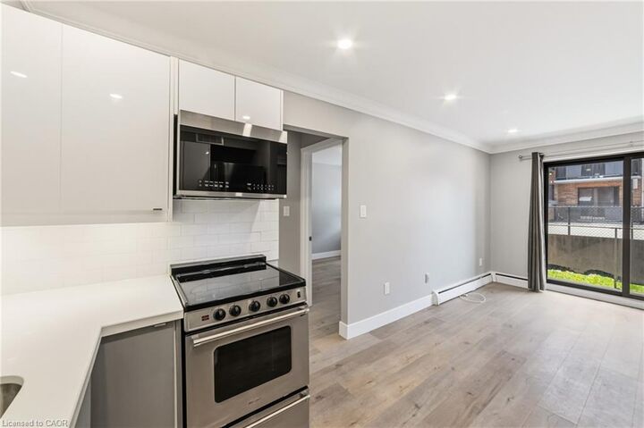 Property Photo:  700 Lawrence Road 102  ON L8K 1Z5 