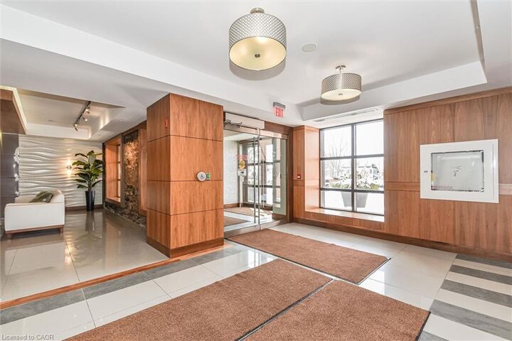 Property Photo:  112 Benton Street S 317  ON N2G 3H6 
