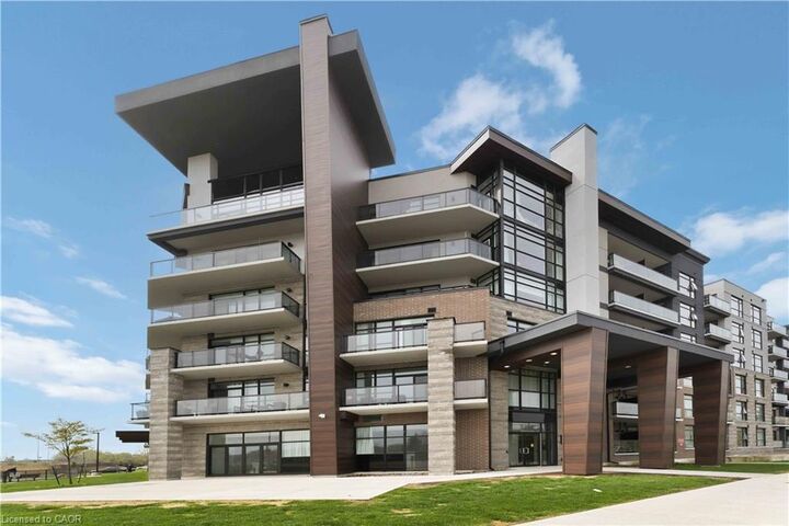 Property Photo:  600 North Service Road 422  ON L8E 0L2 