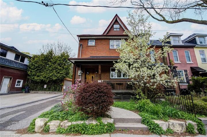 Property Photo:  34 Saunders Avenue  ON M6R 1B8 