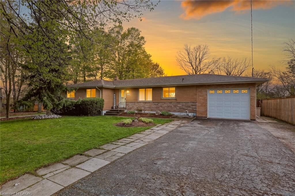 Property Photo:  269 Robinson Street  ON N4S 3B8 