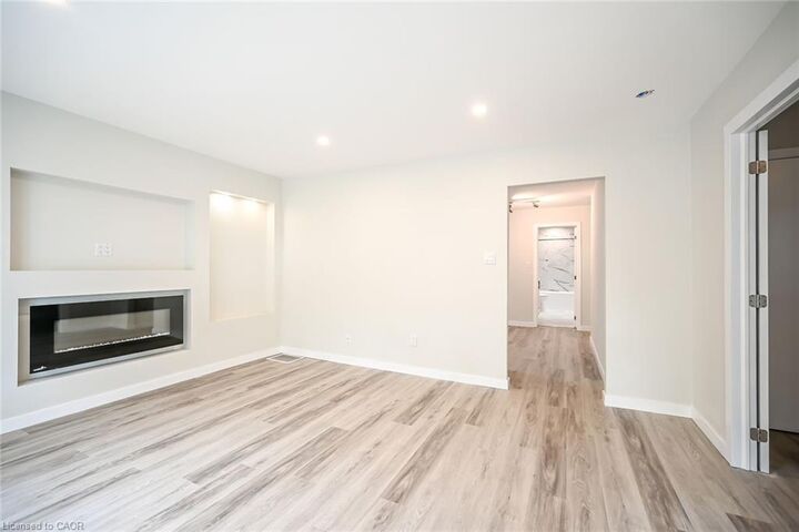 Property Photo:  43 Mahony Avenue 1  ON L8H 3C3 