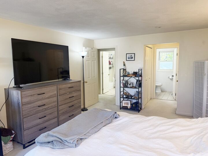 Property Photo: 14 Kings Court. MA 02474