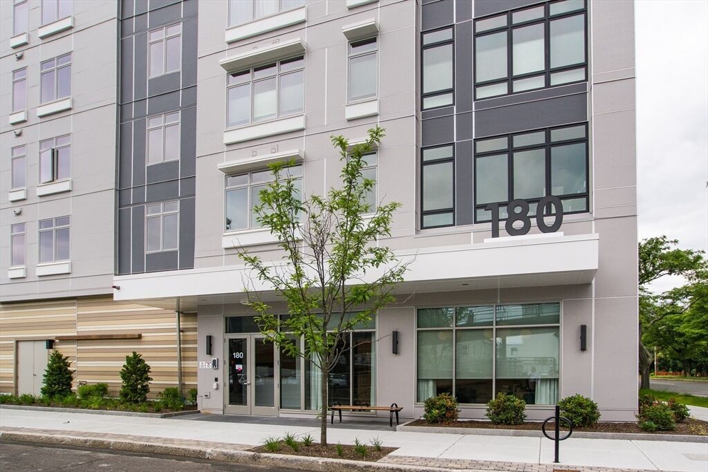 Property Photo:  180 Telford Street 509  MA 02135 