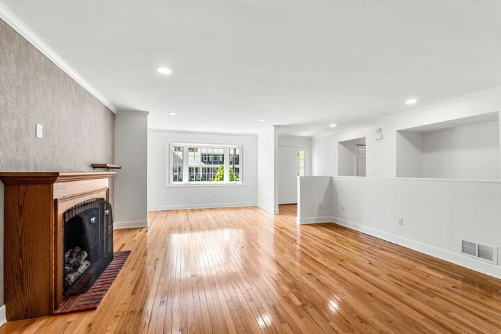 Property Photo:  5 Marsden Ct  MA 02771 