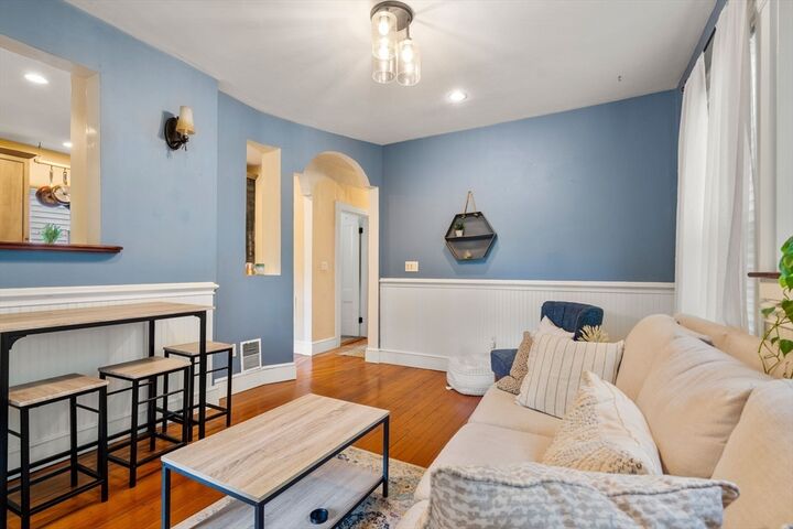 Property Photo:  301 Savin Hill Avenue 2  MA 02125 
