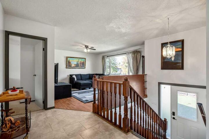 Property Photo:  13 Park Road  AB T1P 1H6 