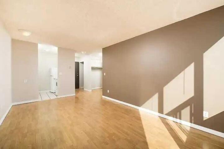 Property Photo:  4820 47 Avenue 405  AB T4N 6B9 