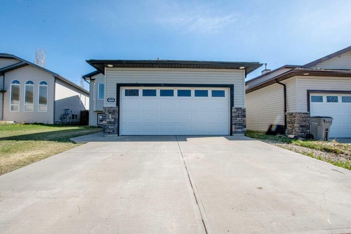 Property Photo:  10225 Landing Drive  AB T8X 0B5 