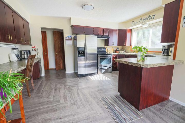 Property Photo:  5424 51 Avenue  AB T4T 1E8 