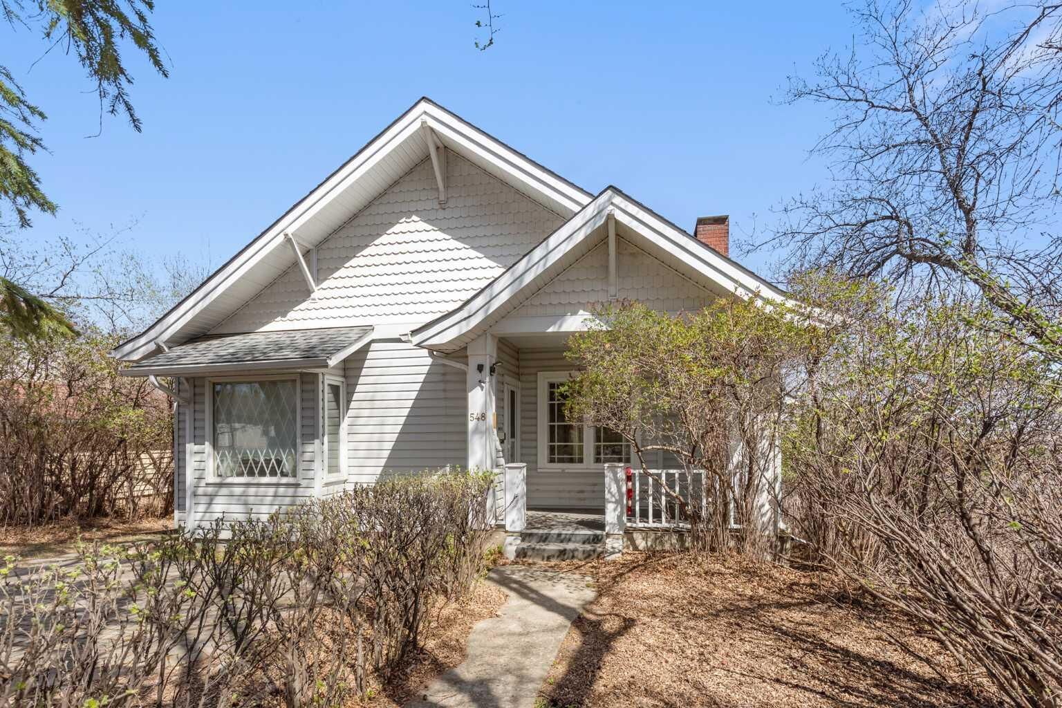Property Photo:  548 7 Street SE  AB T1A 1K3 