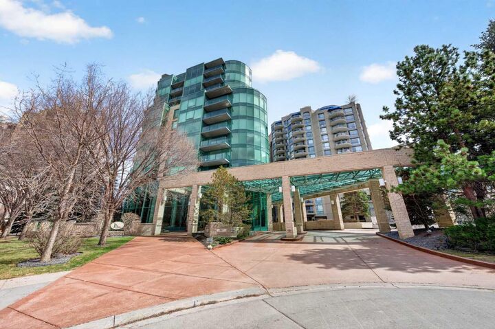 Property Photo:  837 2 Avenue SW 1401  AB T2P 0E6 