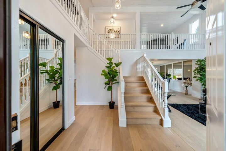 Property Photo:  40 Edforth Road NW  AB T3A 3V7 