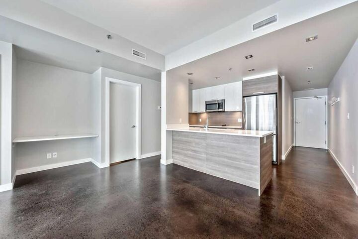 Property Photo:  235 9A Street NW 608  AB T2N 4H7 