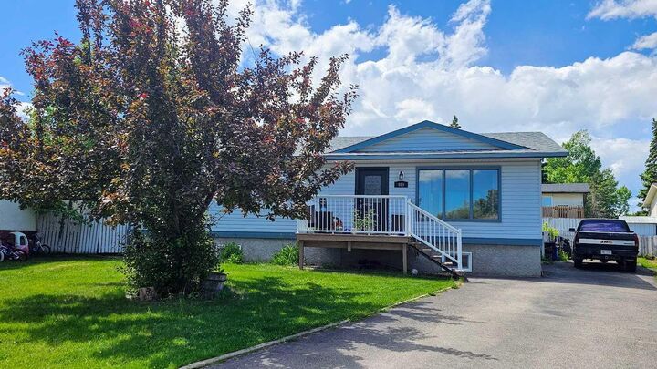Property Photo: 409 400 Southridge Place AB T0M 0W0