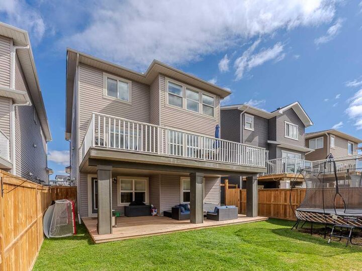 Property Photo:  27 Heritage Heights  AB T4C 2R4 